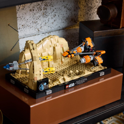LEGO Star Wars - Диорама: Гонка гонщиков в Мос Эспа 75380 / артикул   75380  / GTIN 5702017584386