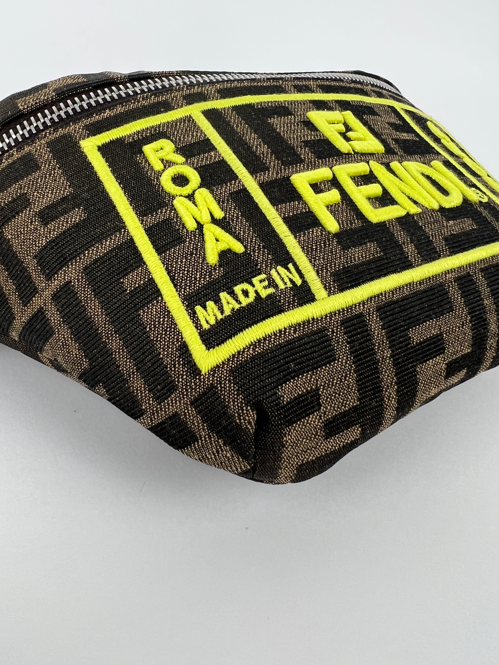 Поясная сумка Fendi