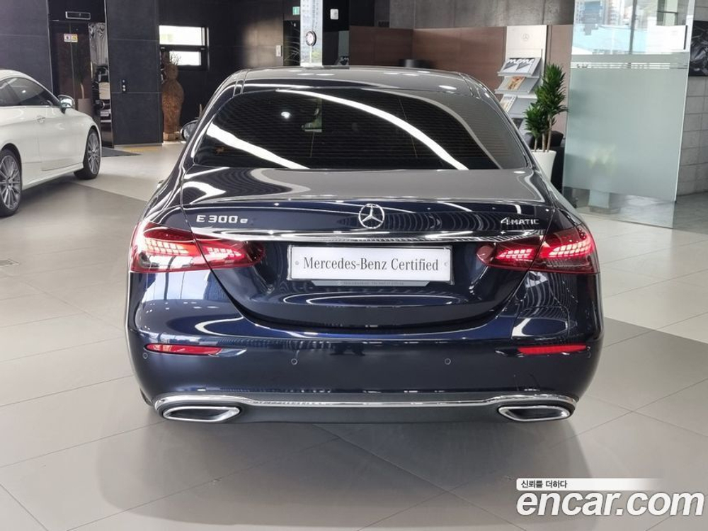 Mercedes-Benz E-Class W213 E300e 4MATIC Exclusive (12.2022)