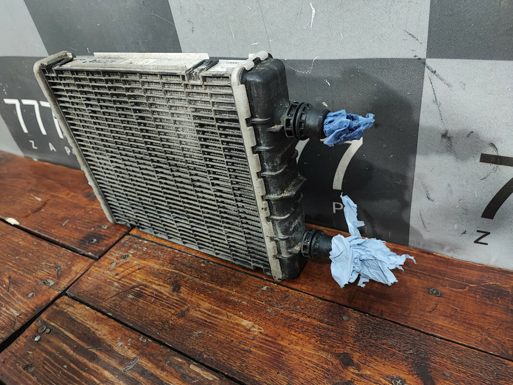 Радиатор дополнительный Mercedes G-Class W463 18-нв Б/У Оригинал A0995005800