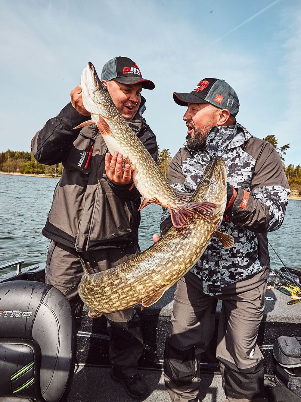 Воблер плавающий Lucky John BBS Original ARROW JERK F 015/029