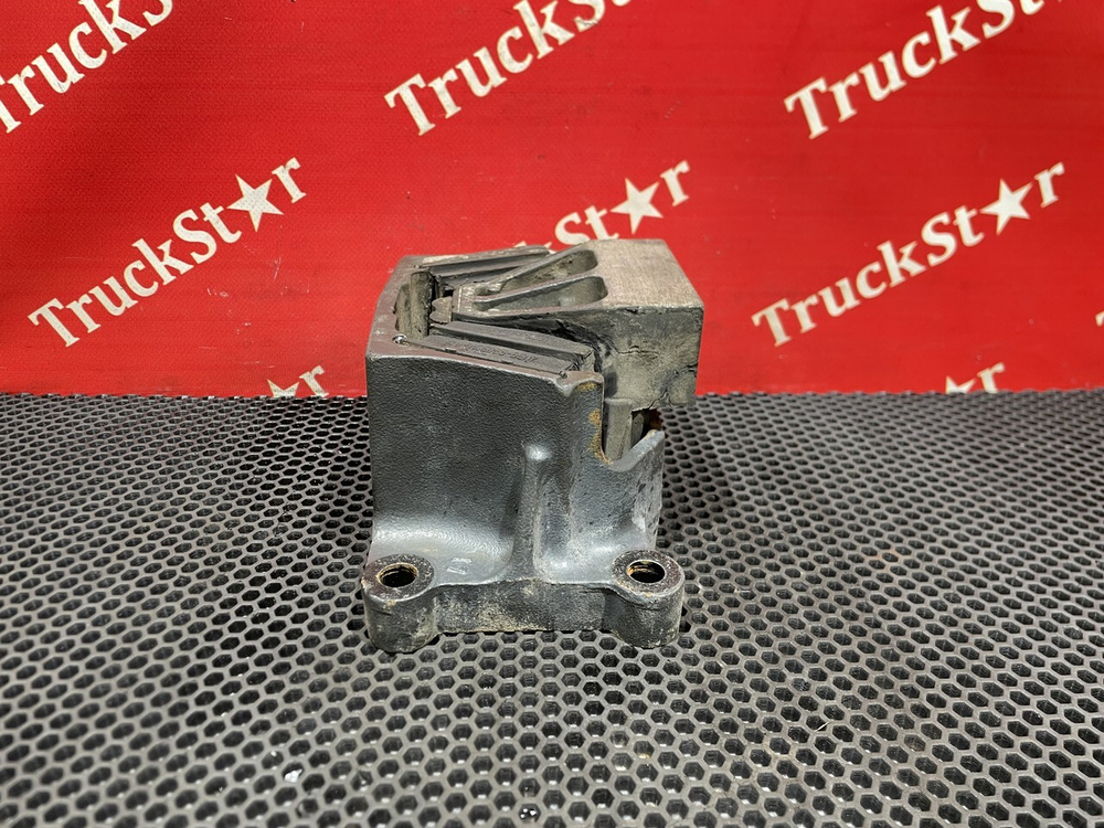 Подушка двигателя задняя