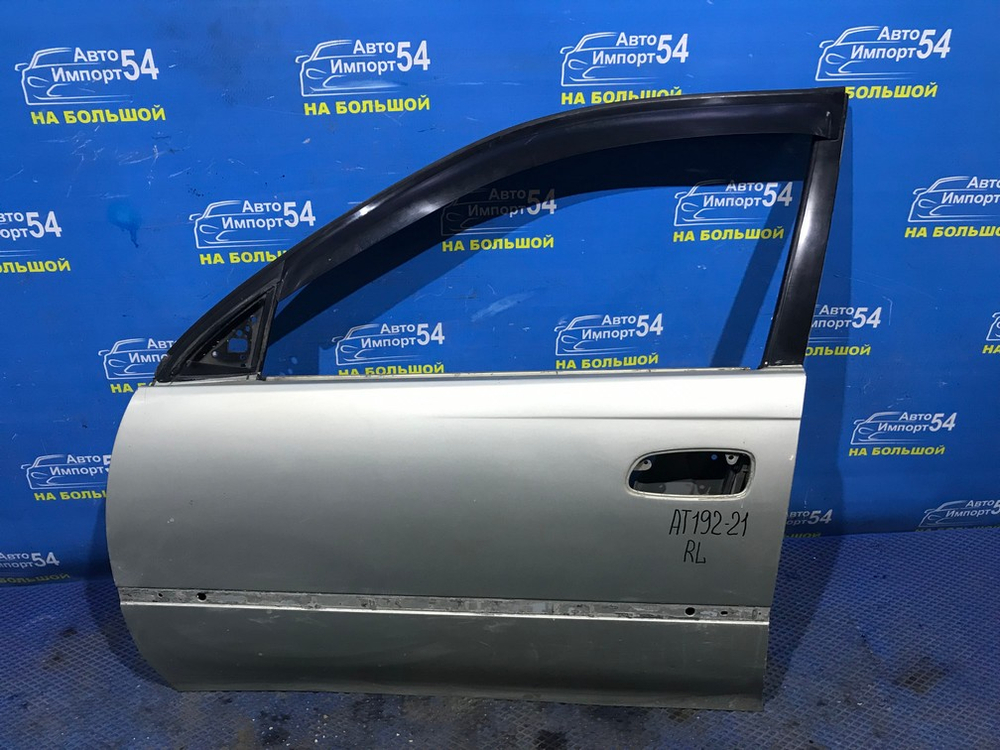 Дверь передняя левая TOYOTA CARINA 1994
