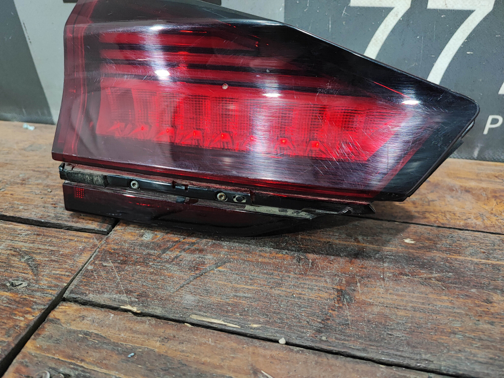 Фонарь задний левый Geely Atlas Pro 21-нв Б/У Оригинал 7057524300