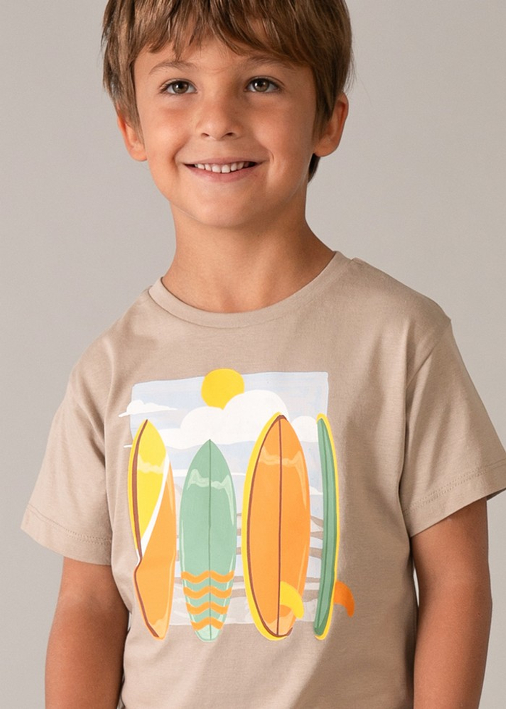 две футболки с шортами