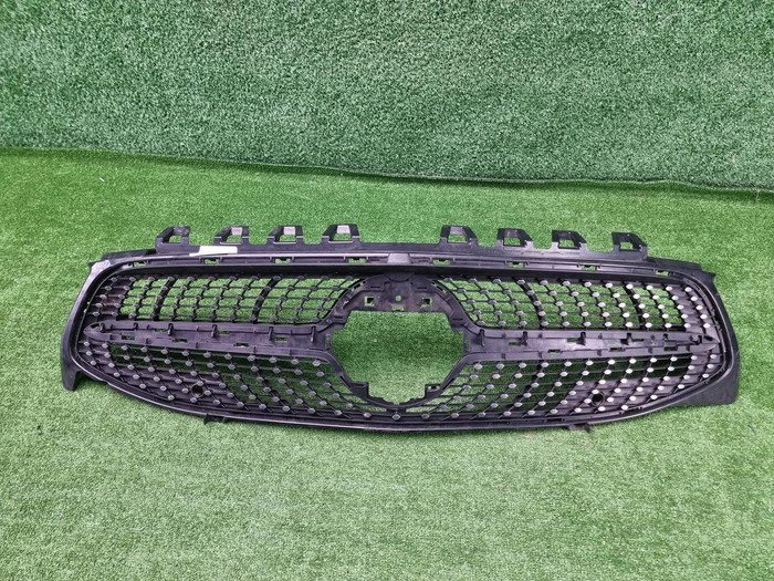 Решетка радиатора Mercedes CLA C118 (2019-2023)