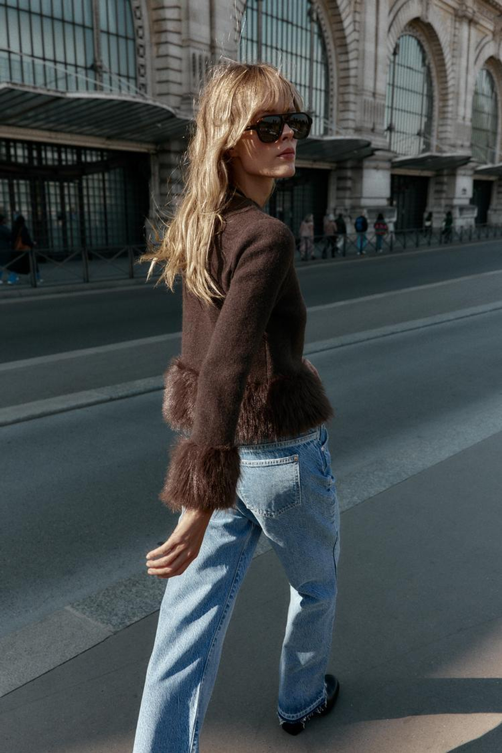 ZARА КАРДИГАН С КОМБИНИРОВАННЫМ ИСКУССТВЕННЫМ МЕХОМ, КОРИЧНЕВЫЙ