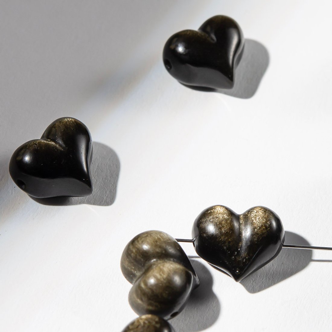 Сердце из натурального золотого обсидиана, 14*16,5мм