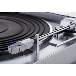 Проигрыватель виниловых пластинок Denon DP-29F (серебристый)