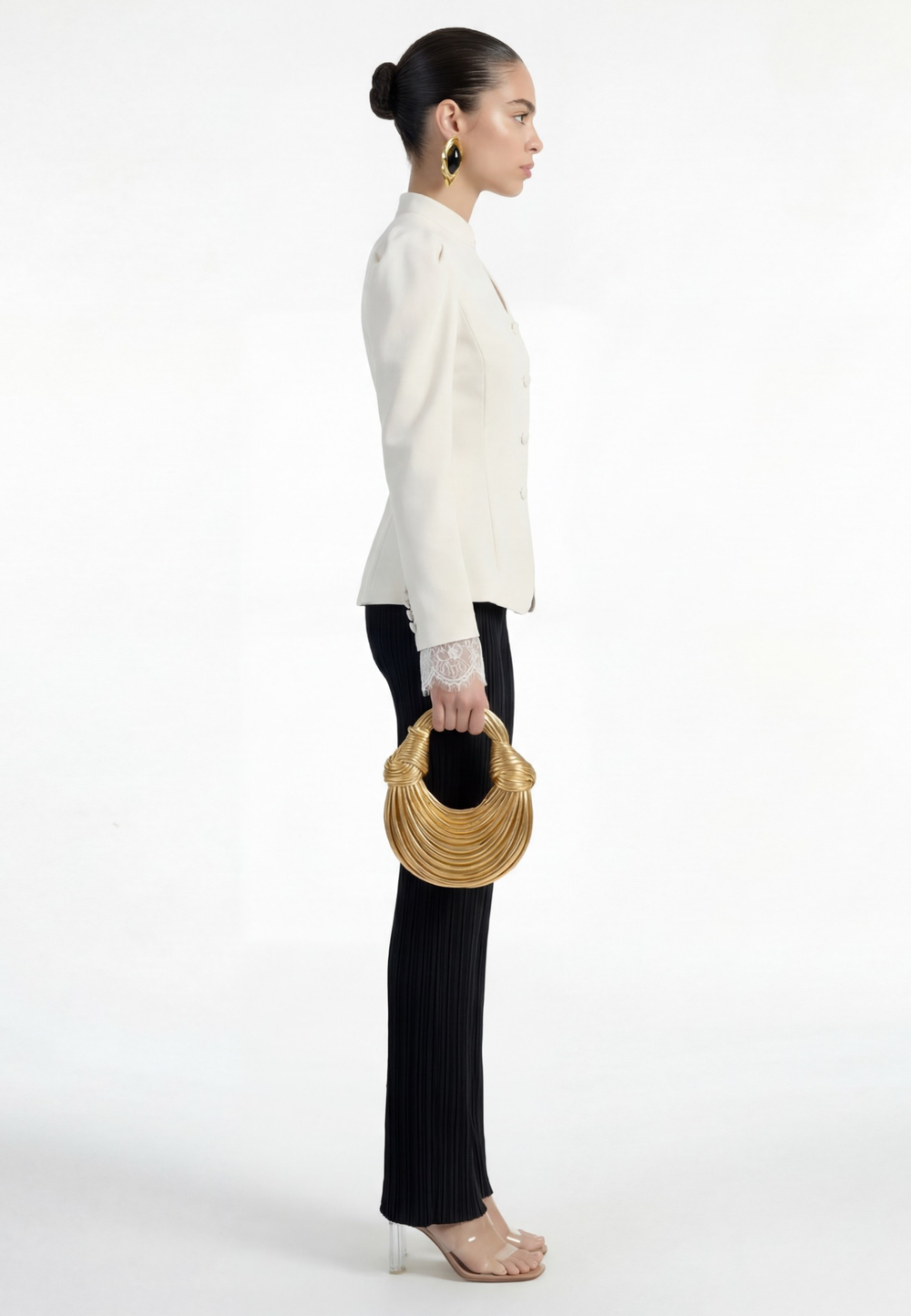 Жакет с кружевом