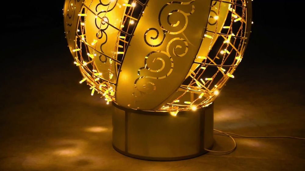 Светодиодная конструкция "Золотой шар"