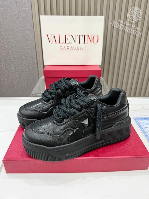 Кроссовки Valentino