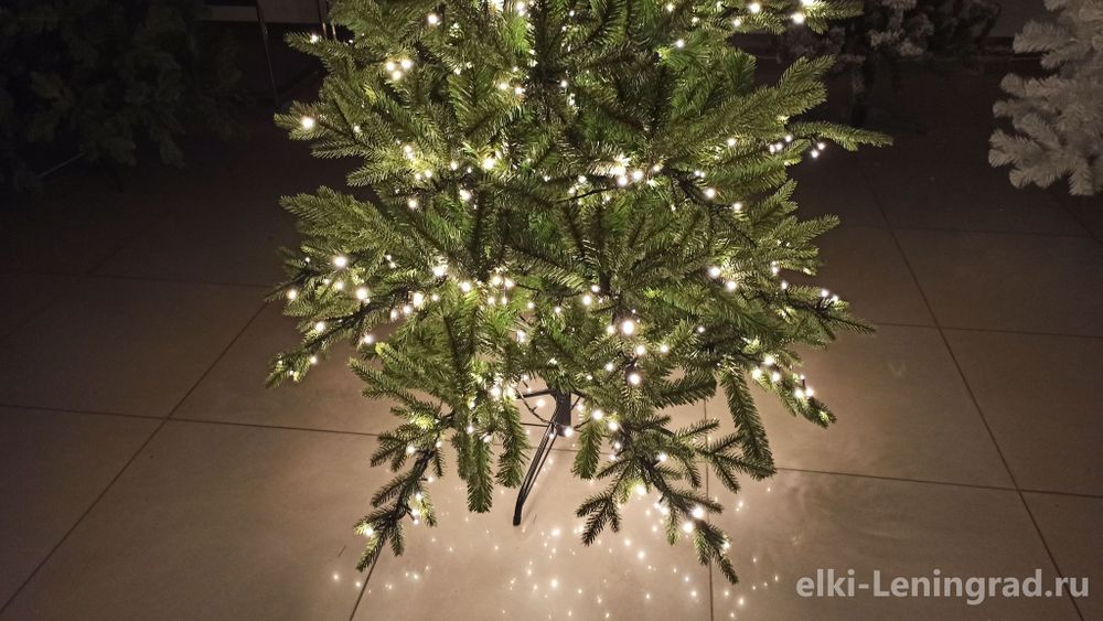 Елка с гирляндой «Валерио» (Литая+пвх) 210 см / 2,1 м
