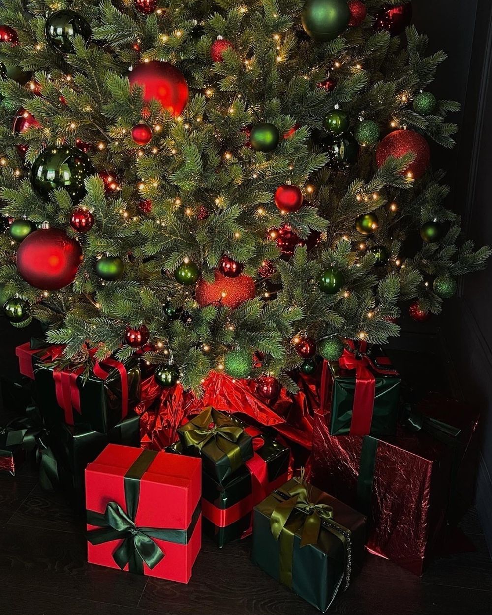 Ель искусственная «Торжественная» (литая хвоя) 180 см / 1,8 м