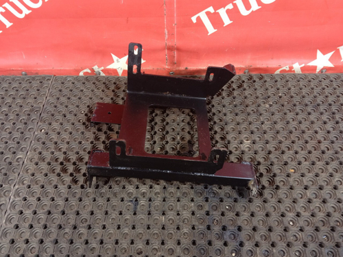 Кронштейн корпуса подножек левый 2020г.