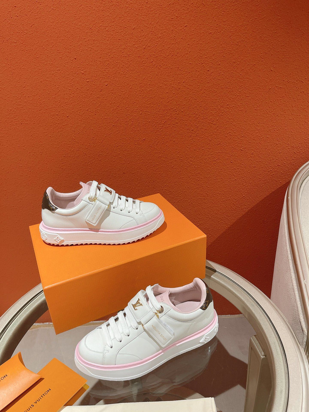 Louis Vuitton Time Out