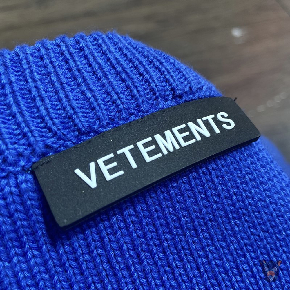 Свитер Vetements