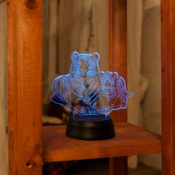 ULI-M508 RGB-3AA TIGER FAMILY-BLACK Светильник декоративный с эффектом 3D Семья тигров. на батарейках 3AA не в-к. 1 светодиод. RGB свет. TM Uniel