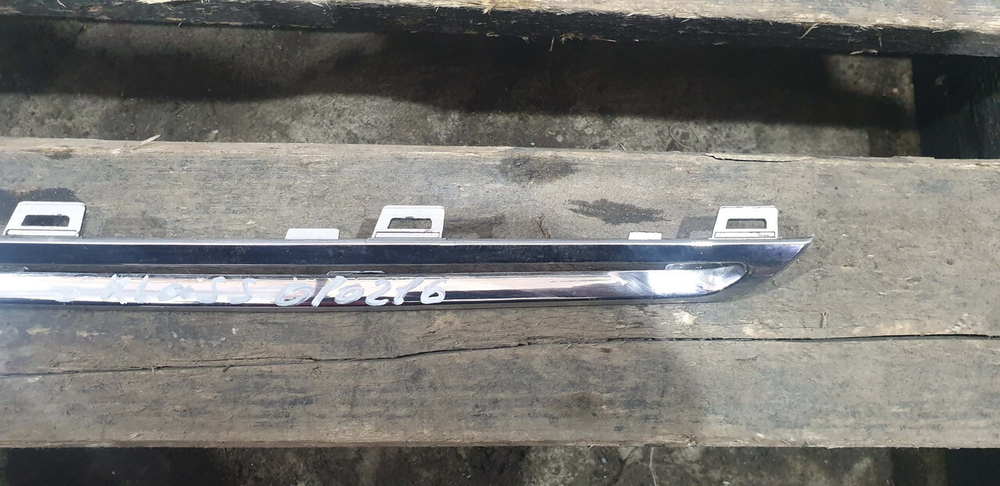 Молдинг решетки радиатора Mercedes GLE (C292) 15-19 Б/У Оригинал A2928880185