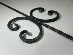 Кованый элемент Вензель 130х230мм квадрат полнотелый 10х10мм