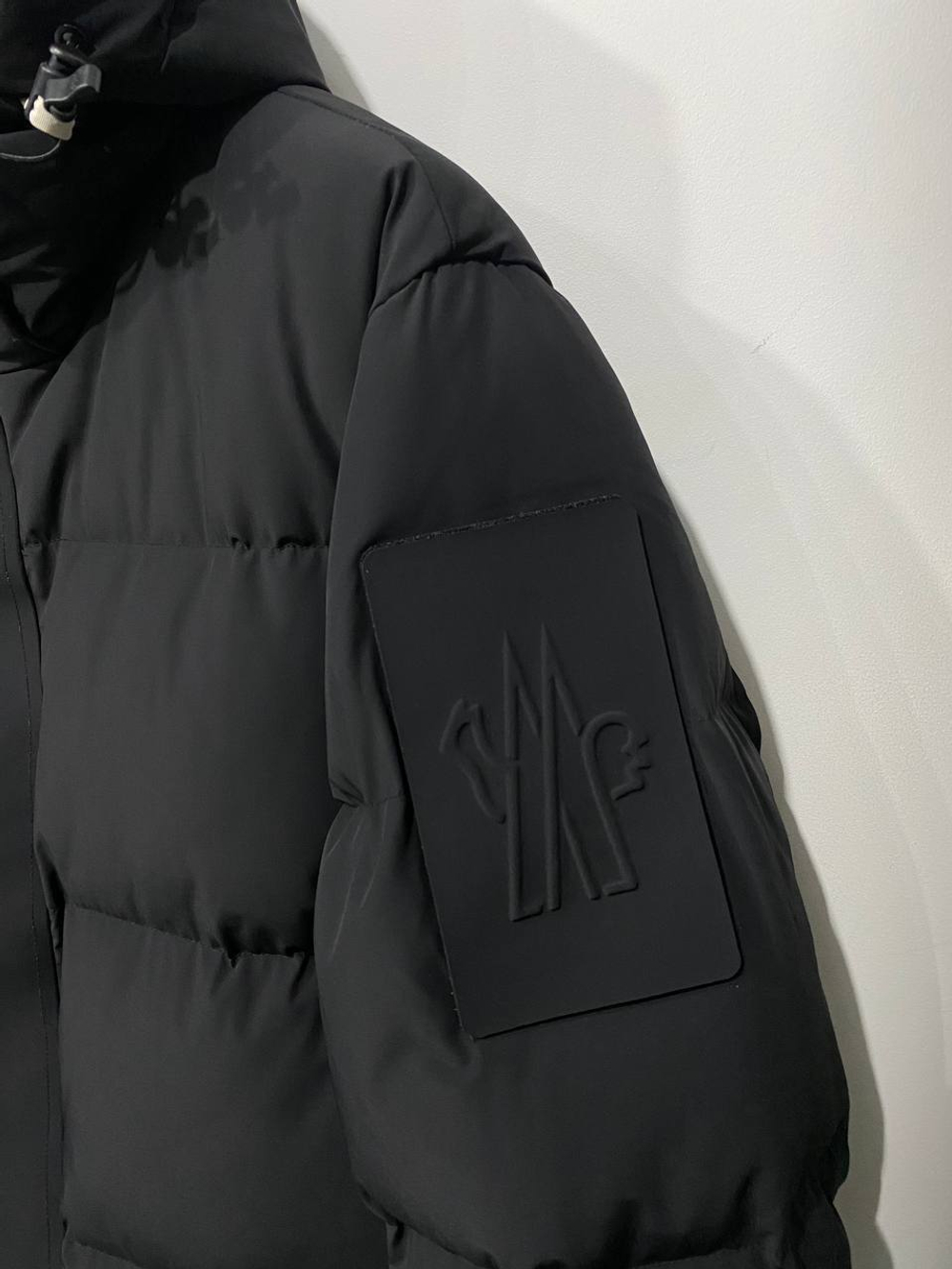 Пуховик Moncler