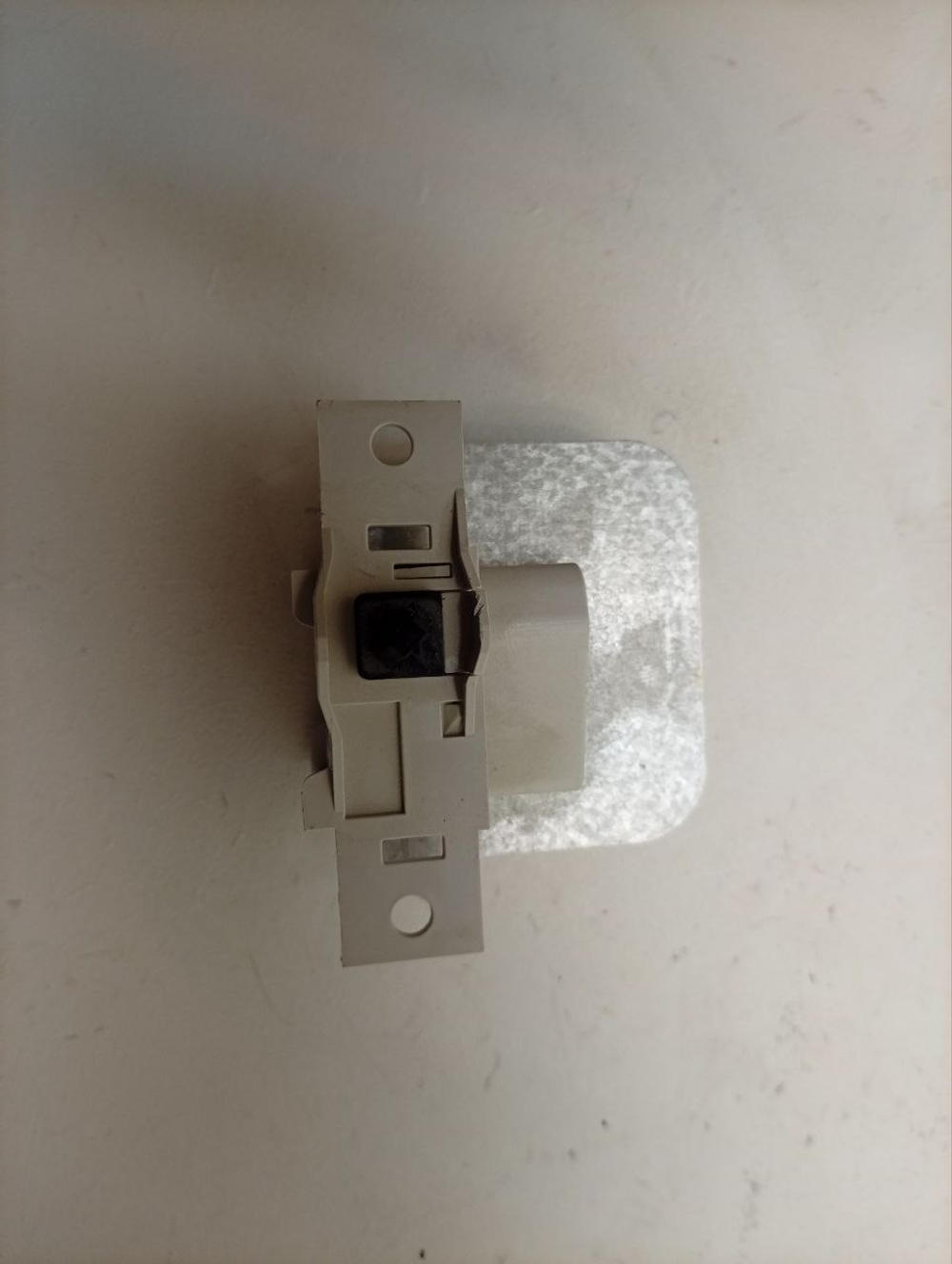 ESL98330 ктп2 Сетевая кнопка для посудомоечных машин Zanussi AEG Electrolux 1113337024 б/у