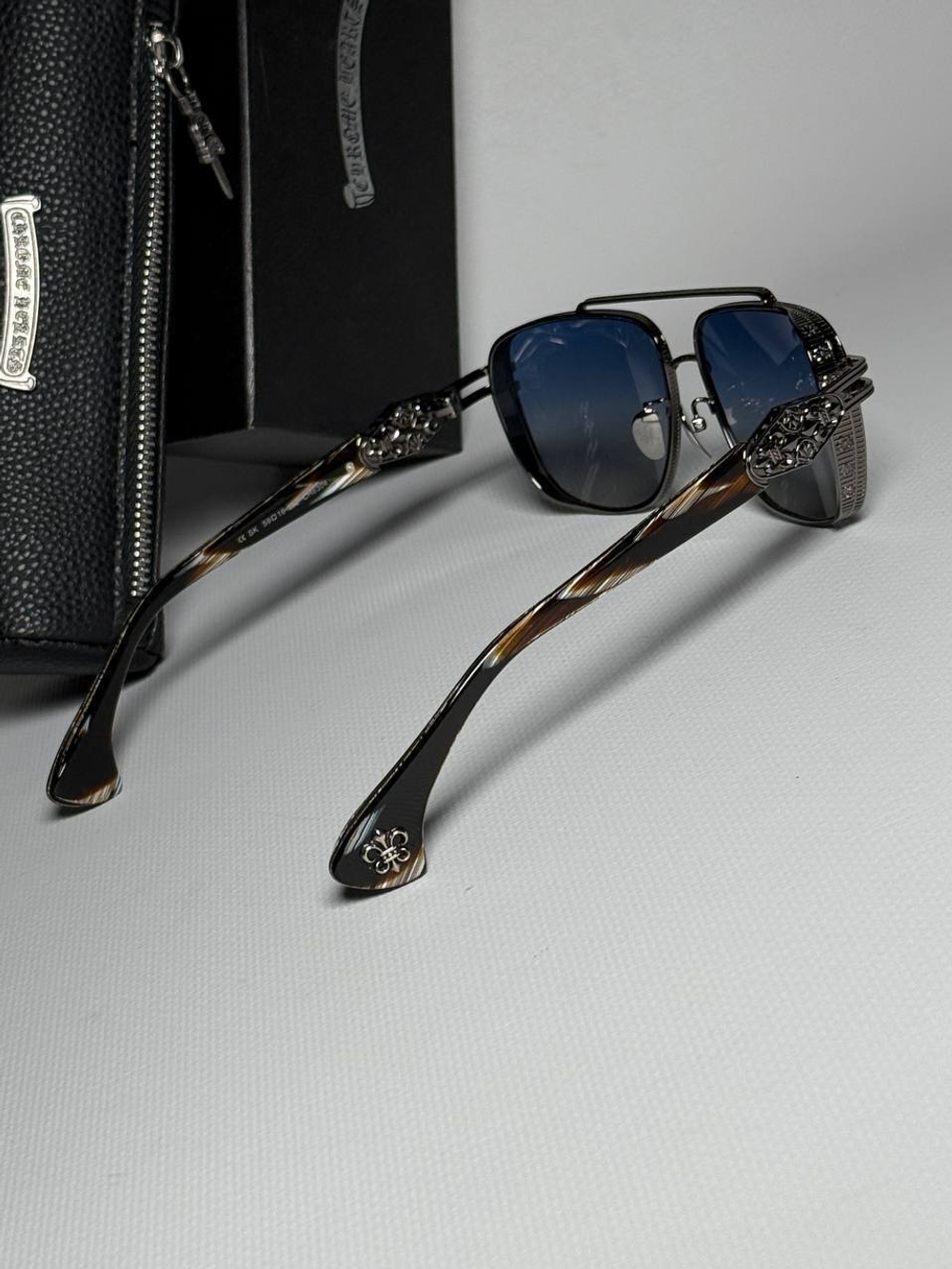 Солнцезащитные очки Chrome Hearts