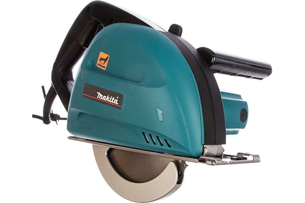 Уцененная дисковая пила Makita 4131