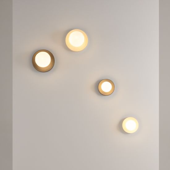 Настенный светильник (бра) Maytoni MOD403WL-01BG