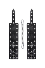 Черные кожаные однослойные оковы с люверсами