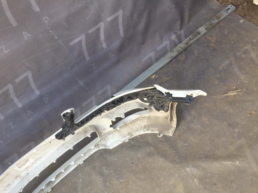 Бампер передний Mercedes C-Class (W204)  Б/У Оригинал A2048807847