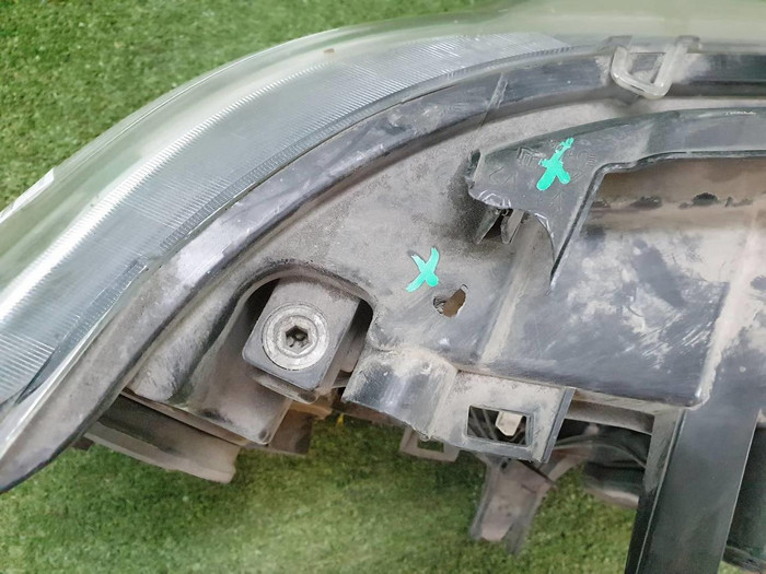 Фара левая Land-Rover Freelander 2 (2006-2012) галоген