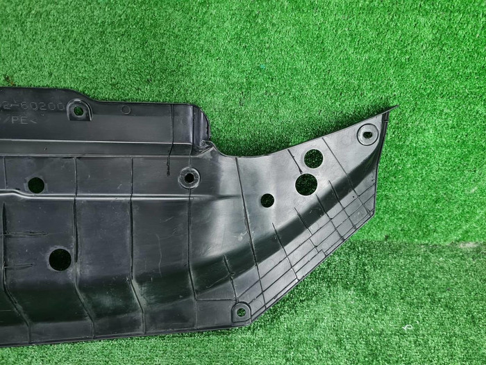 Кожух замка капота Toyota Land Cruiser Prado 150 (2017-н.в.)