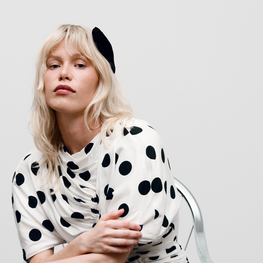 Полушляпка в форме сердца