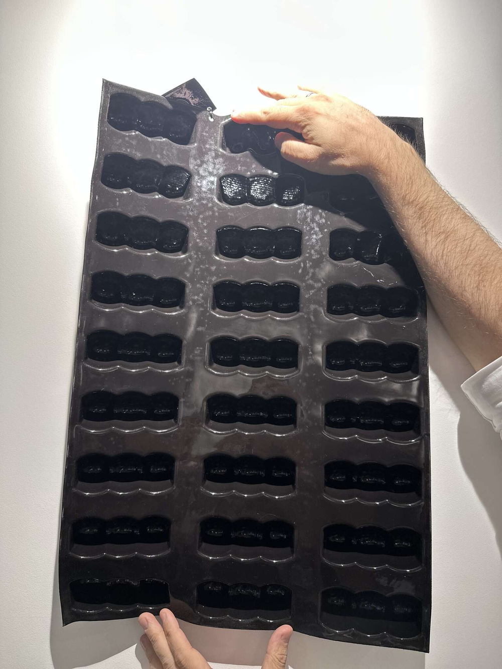 Силиконовая форма перфорированная Мини-гусеницы SILFORM Flexipan, DeMarle Франция