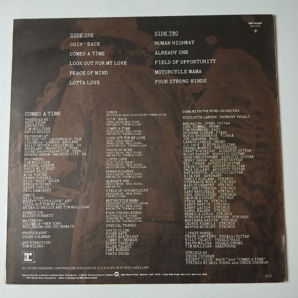 Винтажная виниловая пластинка LP Neil Young Comes A Time (Holland 1978)