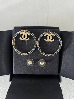 Серьги Chanel Crystal Lambskin CC Chain Hoop Earrings