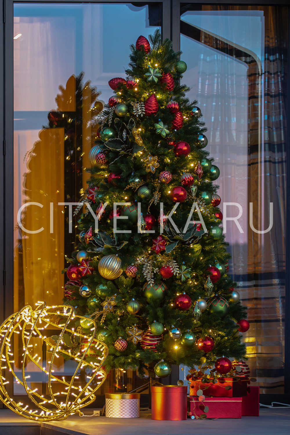 Комплект: Елка Элегия, декор Королева праздника