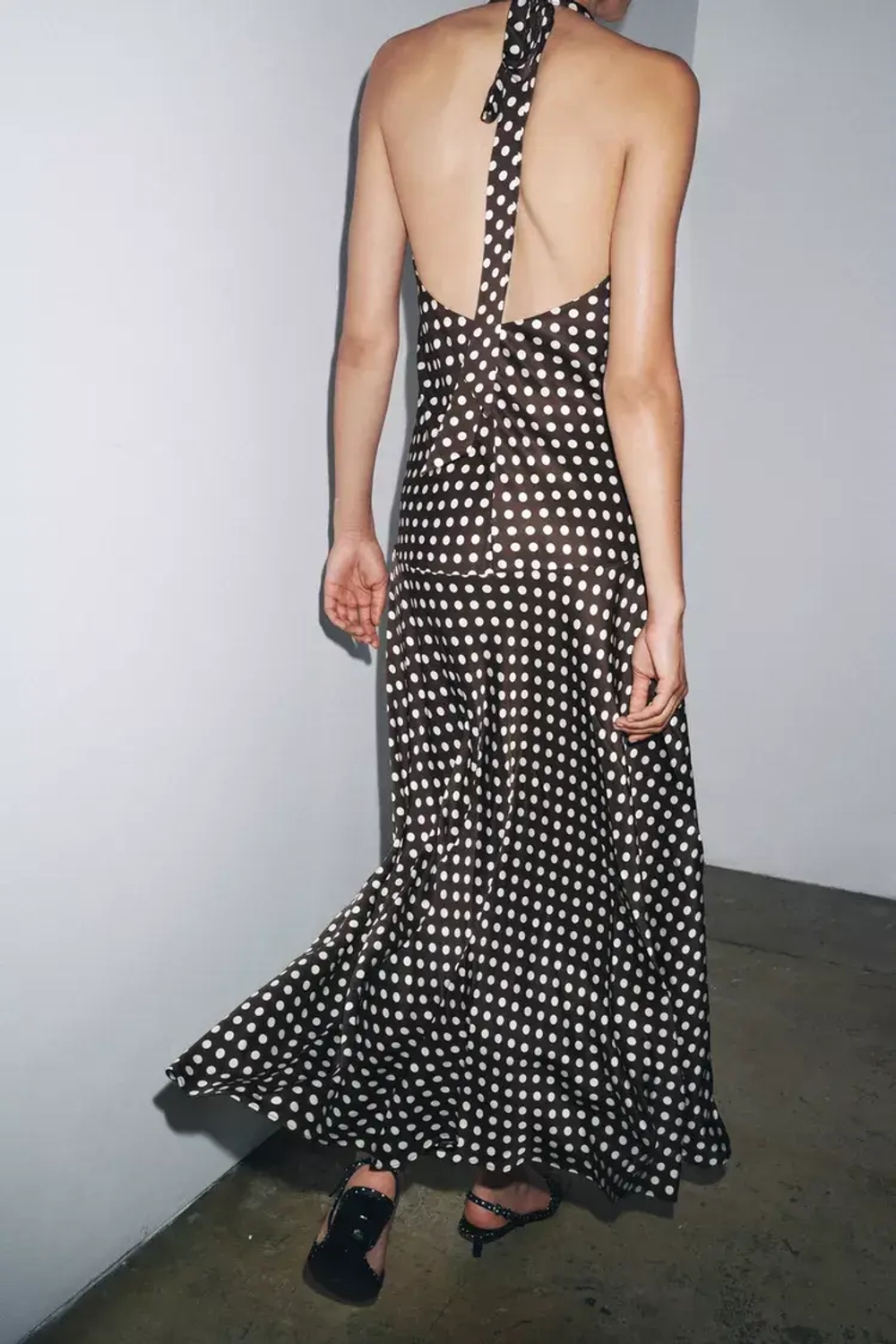 ZARA ПЛАТЬЕ ХАЛТЕР В ГОРОШЕК — ZW COLLECTION, КОРИЧНЕВЫЙ