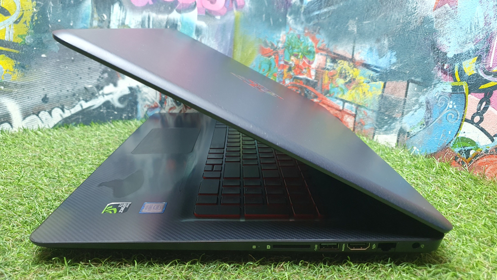 Игровой HP i5-7/6Gb/ GTX 1050 2Gb/FHD/OMEN 17-W221UR 3RM80EA/Windows 10