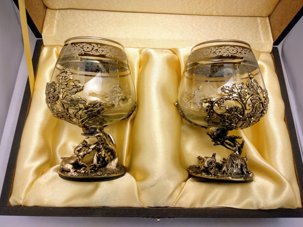 Набор из 2-х бокалов для коньяка "Три медведя" и "Охота на глухаря" (подарочный футляр)