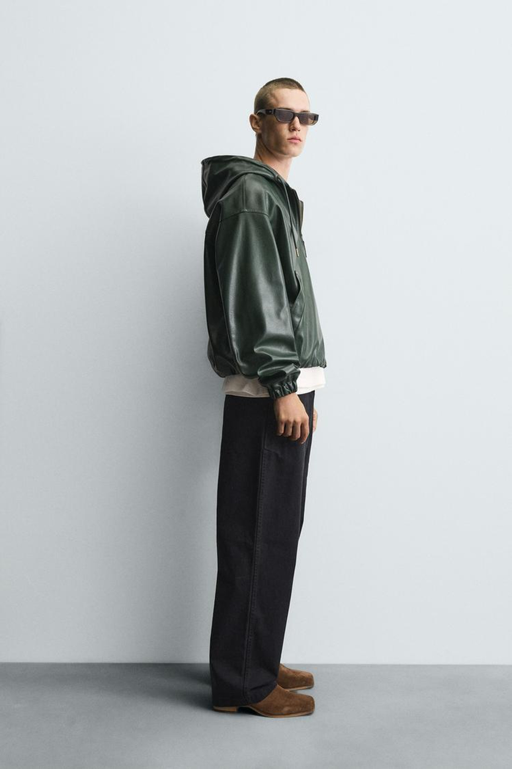 ZARA КУРТКА ИЗ ИСКУССТВЕННОЙ КОЖИ С КАПЮШОНОМ, ЗЕЛЕНЫЙ