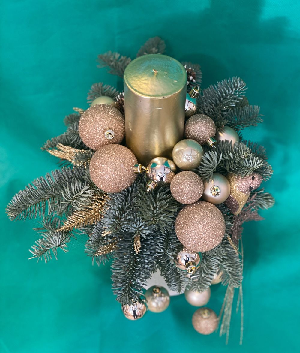 Новогодня композиция на керамической стойке