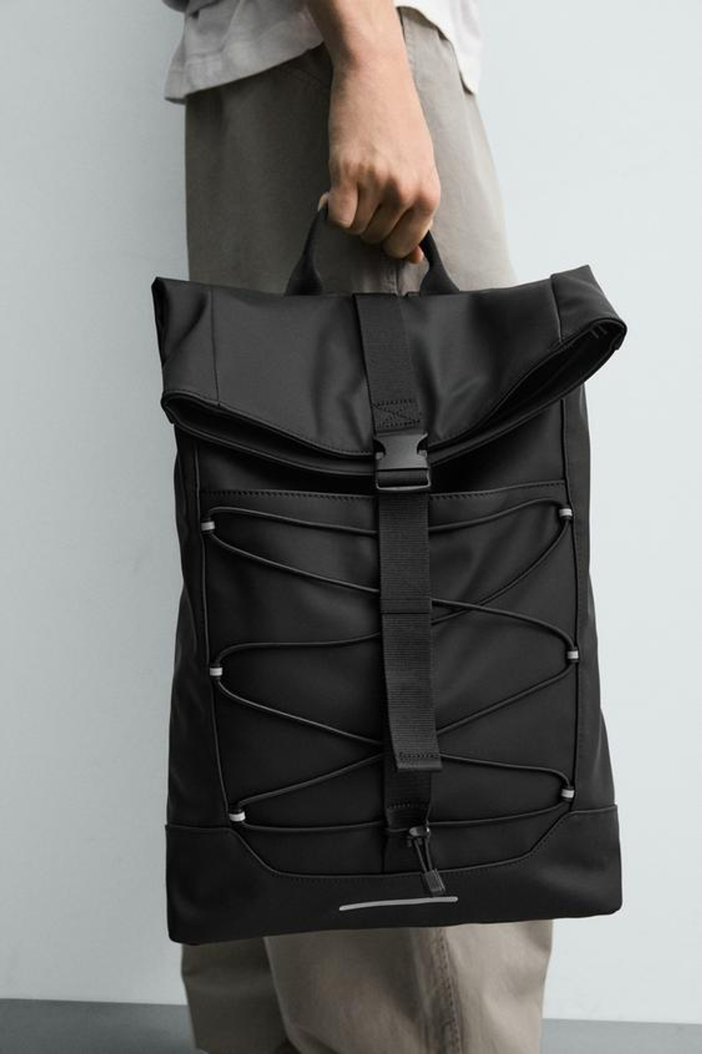 ZARA ПРОРЕЗИНЕННЫЙ РЮКЗАК ИЗ ВЫСОКОТЕХНОЛОГИЧНОЙ ТКАНИ, ЧЕРНЫЙ