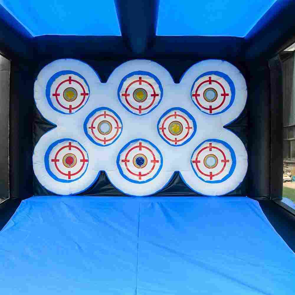 Надувной аттракцион «Точный бросок» на подкачке, диаметр 4,5 м, размер 4,5×4,5×3,86 м
