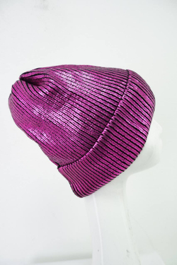 Шапка блестящая, новая