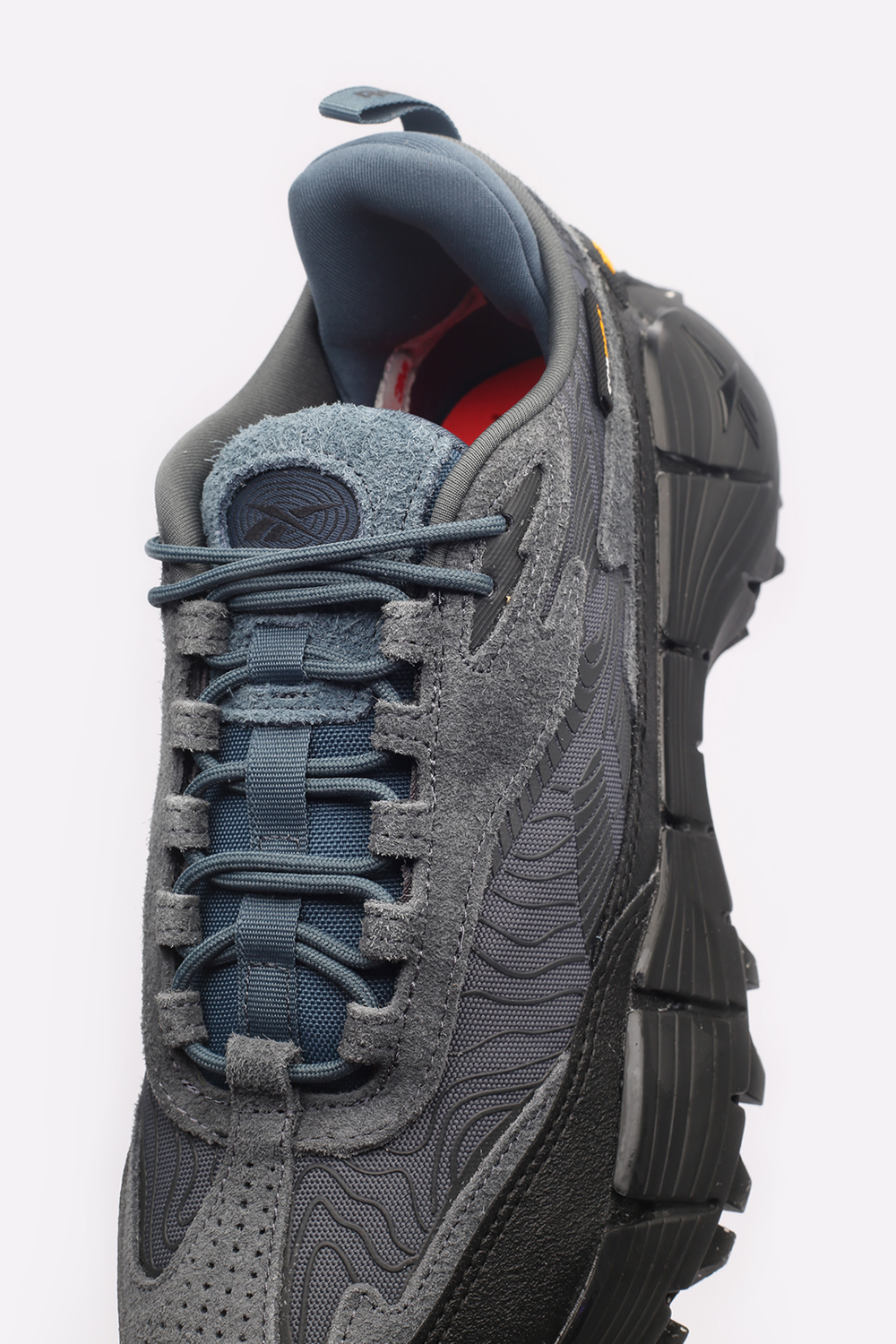 100073985 Мужские кроссовки Zig Kinetica 2.5 Edge Winter REEBOK