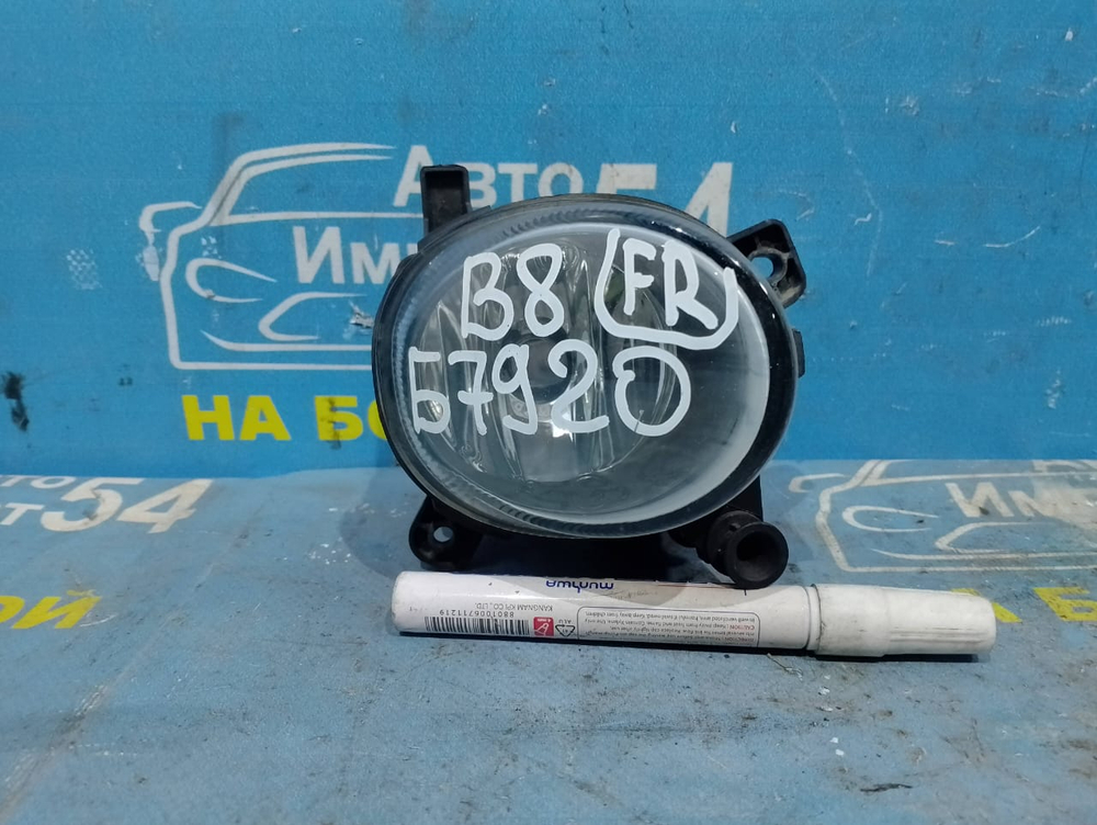 Туманка правая AUDI A4 2008-2012