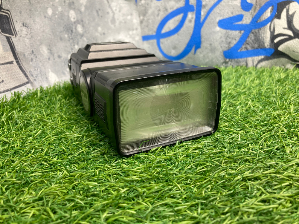 Nikon Speedlite SB-16