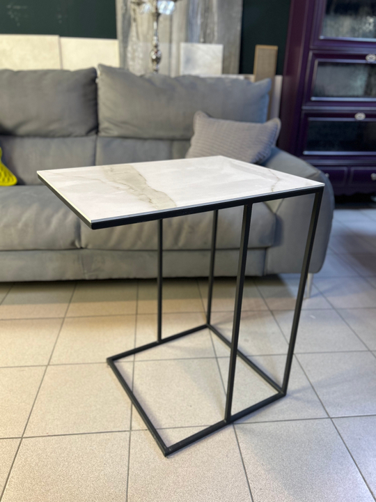 Столик придиванный